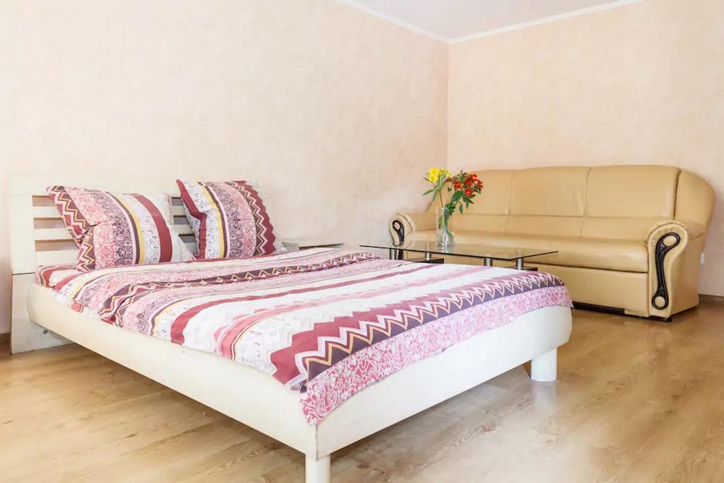 Apartment In Zaporozhye. Antica Zaporizhia Exteriér fotografie