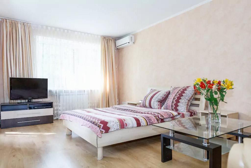 Apartment In Zaporozhye. Antica Zaporizhia Exteriér fotografie