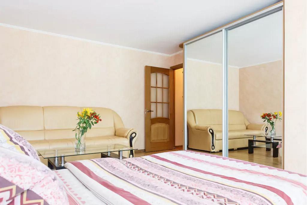Apartment In Zaporozhye. Antica Zaporizhia Exteriér fotografie